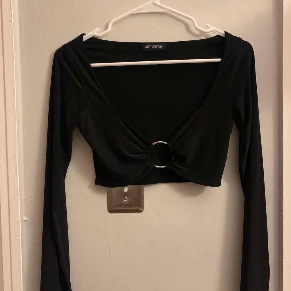 O Ring Long Sleeve Crop Top
